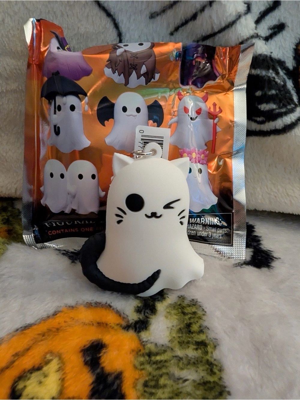 Mystery Halloween Cat Ghost Keychain - White